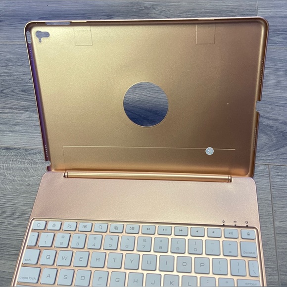 Keyboard Case for 2018 iPad Pro 12.9 3rd Gen - Picture 2 of 16